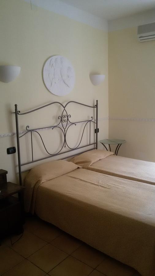 Bella Napoli Hotel Agrigento Exterior foto